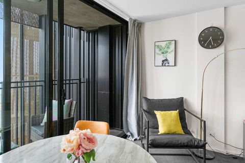 Amazing CBD 2BR Apt - Walkable & Wi-Fi & Charm - Accommodation Broadbeach 2