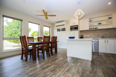 Amber Mist Villa - Two - Accommodation Broadbeach 3