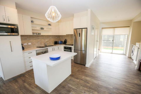 Amber Mist Villa - Two - Accommodation Broadbeach 4