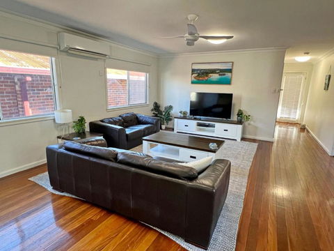 Amble Inn - Bring Your Own Linen - Accommodation Broadbeach 3