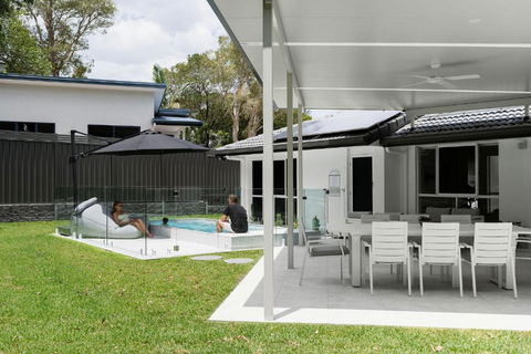 Amiri On Holbrook - Pet Friendly - Accommodation Broadbeach 2