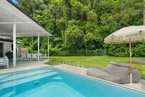 Amiri On Holbrook - Pet Friendly - Accommodation Broadbeach 0