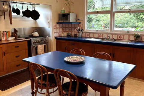 Amity Jigsaw House - Accommodation Broadbeach 0
