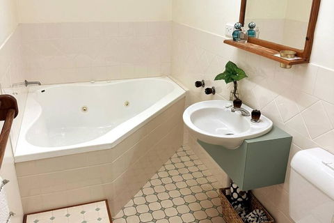 Amity Jigsaw House - Accommodation Broadbeach 1
