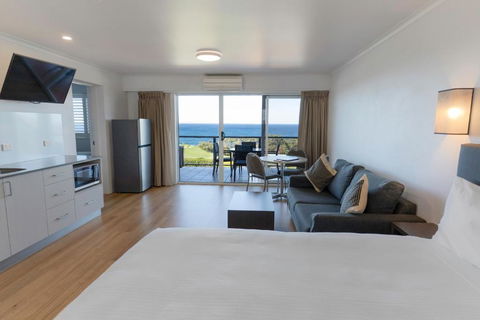 Amooran Oceanside Apartments And Motel - Accommodation Broadbeach 1