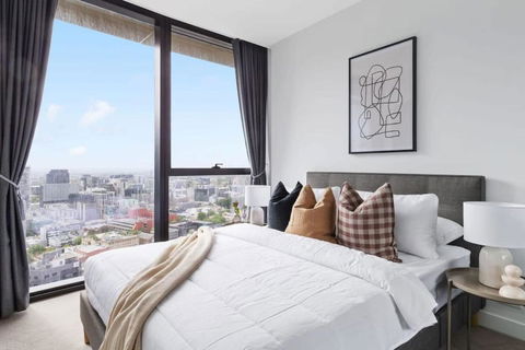 An Amazing 2BR Apt At Sapphire By The Gardens - Accommodation Broadbeach 1