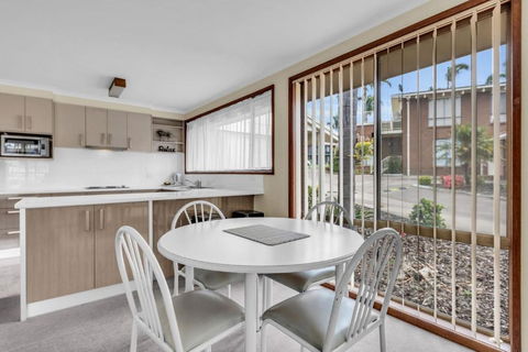 Anchorbell 3 - Accommodation Broadbeach 4