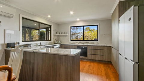 Anchored On Capes Upstairs - Accommodation Broadbeach 1