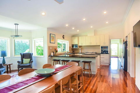 Anker - Accommodation Broadbeach 2