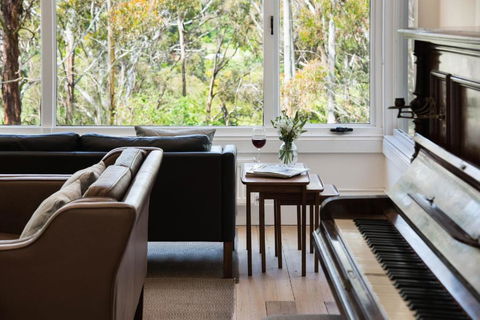 Annecy House - Accommodation Broadbeach 0
