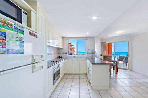 Airlie Dream - Accommodation Broadbeach 2