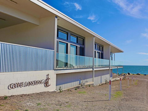 Apt02-The SS James Comrie - Accommodation Broadbeach 2