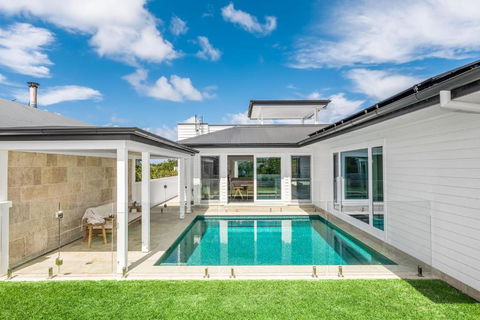 Aquarium 3 Bedroom - Accommodation Broadbeach 0