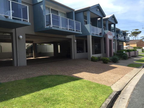 Aquarius Apartments Mollymook - Accommodation Broadbeach 0