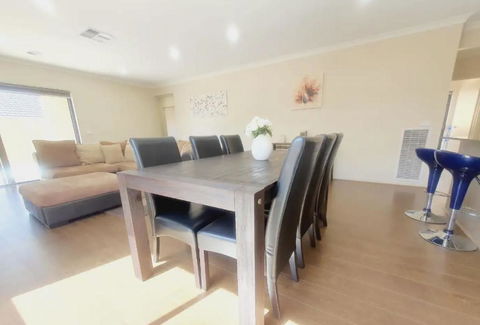 Ararat - Accommodation Broadbeach 3