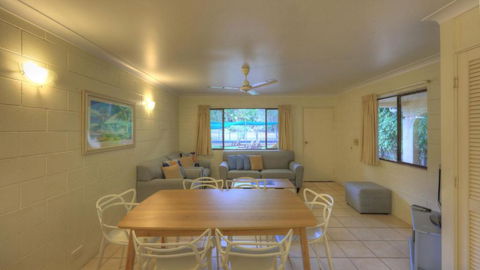 Arcadia Palms 2 - Accommodation Broadbeach 2
