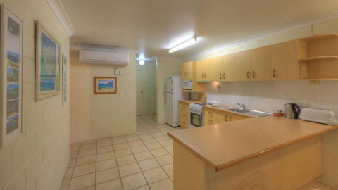 Arcadia Palms 2 - Accommodation Broadbeach 3