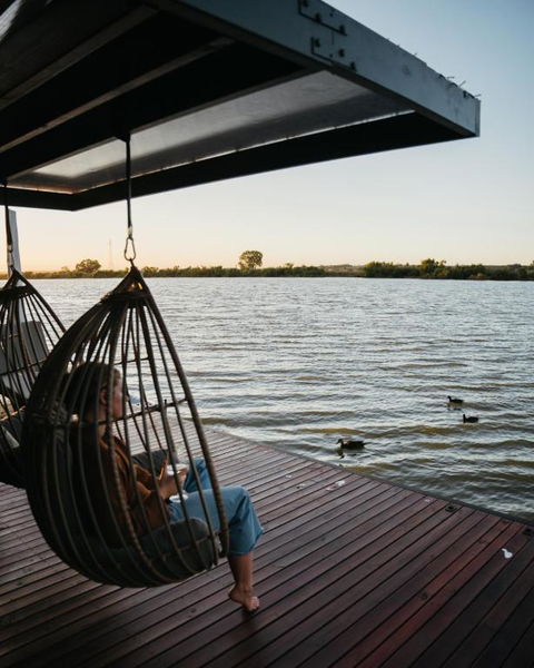 Ark-imedes - Unique Float Home On The Murray River - Accommodation Broadbeach 2