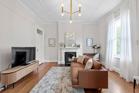 Art Deco W Modern Twist 1Bed 1Bath 1Car New Farm - Accommodation Broadbeach 2