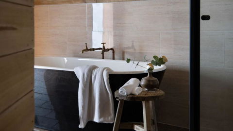 Artists Garden Cottage - Accommodation Broadbeach 3