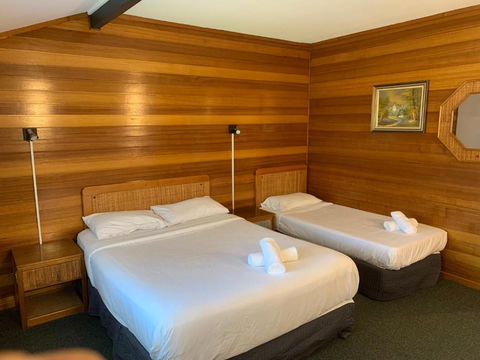 Ascot Motor Inn - Accommodation Broadbeach 3
