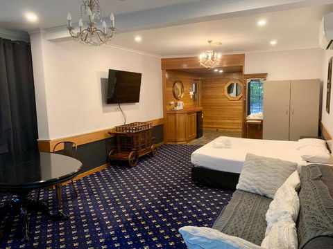 Ascot Motor Inn - Accommodation Broadbeach 1