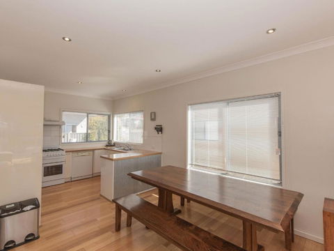 Aspect 1 8a Poley Cow Lane - Accommodation Broadbeach 3