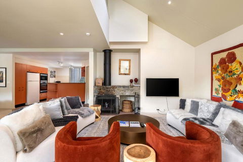 Aspect 5 Chalet A Stones Throw From All Thredbo Has To Offer - Accommodation Broadbeach 1