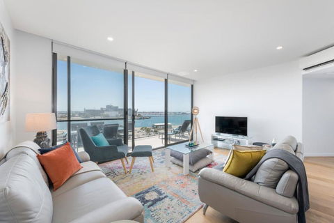 Astra Apartments Newcastle - Accommodation Broadbeach 3