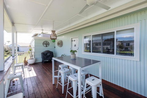 At The Beach Brooms Head-LJHooker Yamba - Accommodation Broadbeach 2