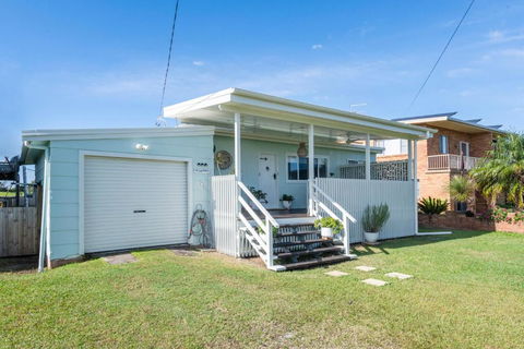 At The Beach Brooms Head-LJHooker Yamba - Accommodation Broadbeach 0