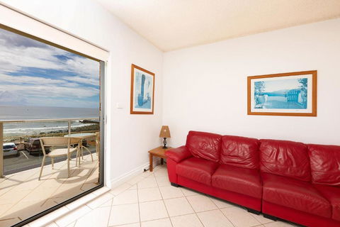 At The Beach, Debra Court Unit 5 - Accommodation Broadbeach 2
