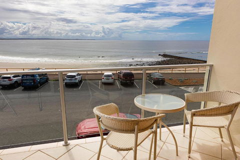 At The Beach, Debra Court Unit 5 - Accommodation Broadbeach 3