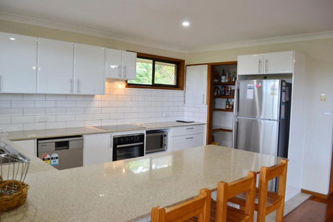 Atahara - Bring Your Own Linen - Accommodation Broadbeach 3
