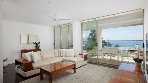 Aura 2 Apartment With Spectacular Views - Accommodation Broadbeach 3