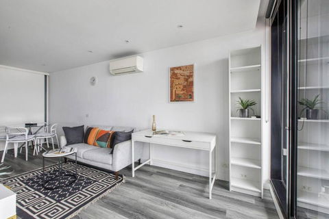 Aura Off Flinders Lane - A City Centre Balcony Abode - Accommodation Broadbeach 4