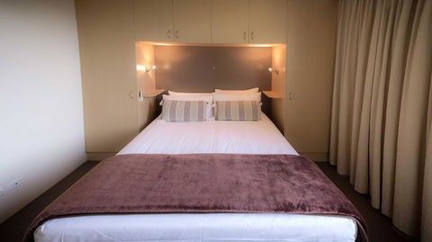 Aussie Resort - Accommodation Broadbeach 3