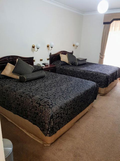 Australian Heritage Motor Inn - Accommodation Broadbeach 2