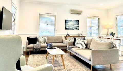 Autumn Beauty - Mountain View Cottage 3 - Accommodation Broadbeach 4