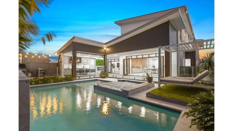 Avoca Beach Retreat - Accommodation Broadbeach 2