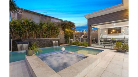 Avoca Beach Retreat - Accommodation Broadbeach 1