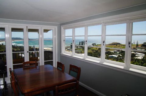 Awesome View, 4 View Street - Accommodation Broadbeach 2