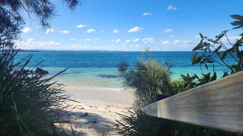 AXL Orion Beach Home: Beach Front - Accommodation Broadbeach 2