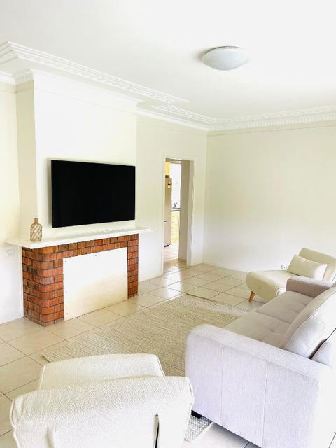 Azalea Grove - Family Or Friends Getaway - Accommodation Broadbeach 3