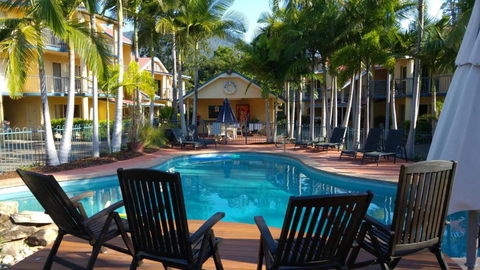 At Beach Court Holiday Villas - Accommodation Broadbeach 0