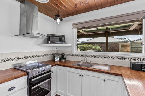 Apollo Bay Cottages- Marriners - Accommodation Broadbeach 2