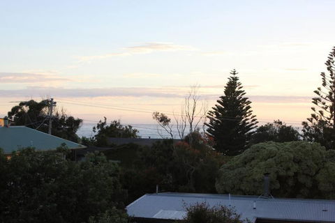 Apollo Bay Oceanview Mountain Retreat, Pet Friendly, EV Station, Fireplace - Accommodation Broadbeach 1