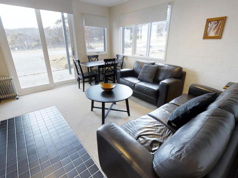 Apartment 4 - Accommodation Broadbeach 1