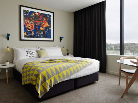 Art Series - The Larwill Studio - Accommodation Broadbeach 0