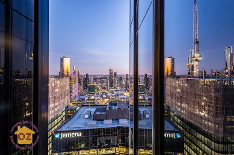 Aussie Escape Apartments-Skyline Collins Tower - Accommodation Broadbeach 0